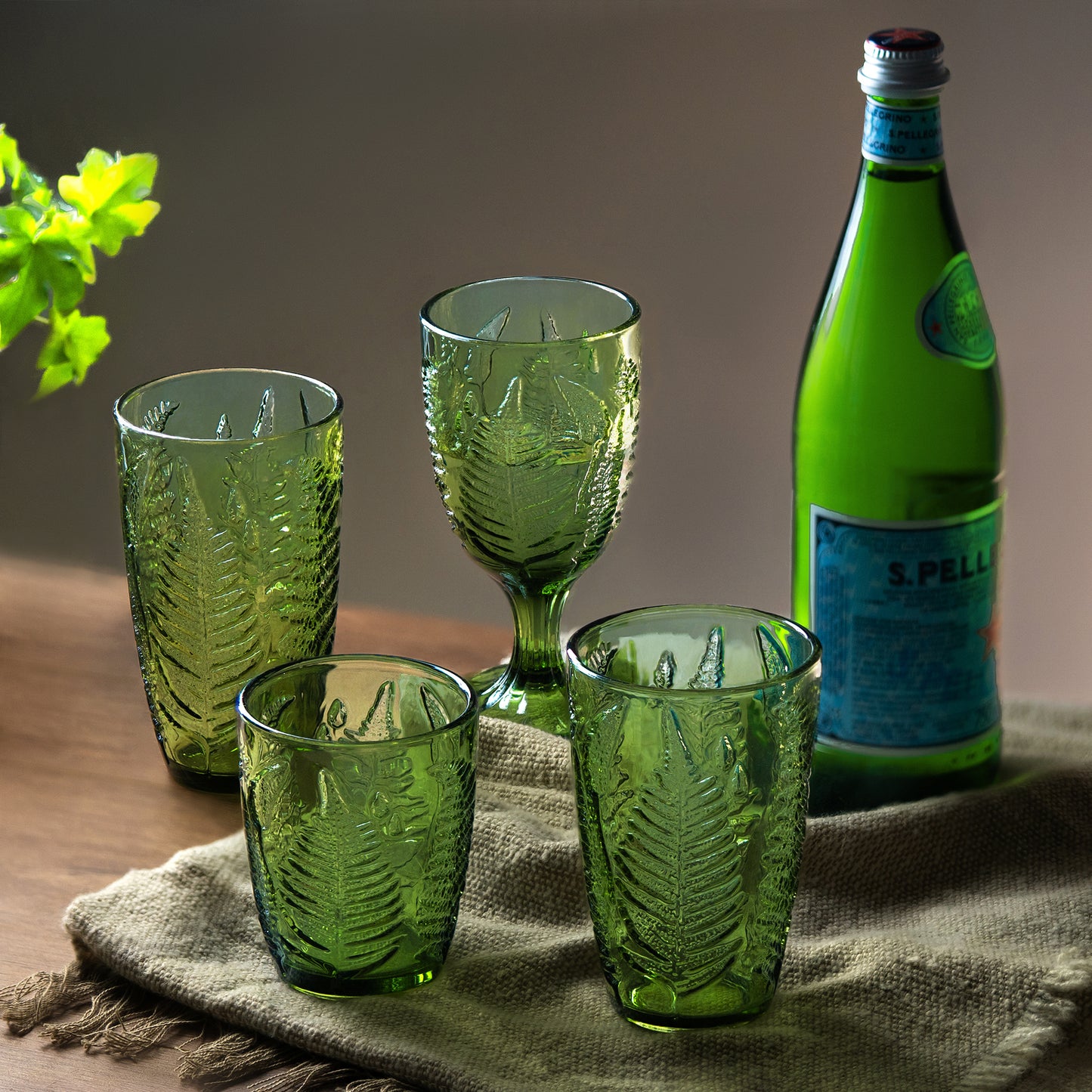 QELVIO Green Vintage Drinking Glasses – Set of 4 Hand-Blown 12 oz Tumblers